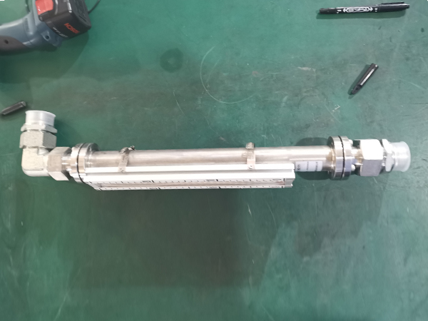 Magnetic flap level gauge site4
